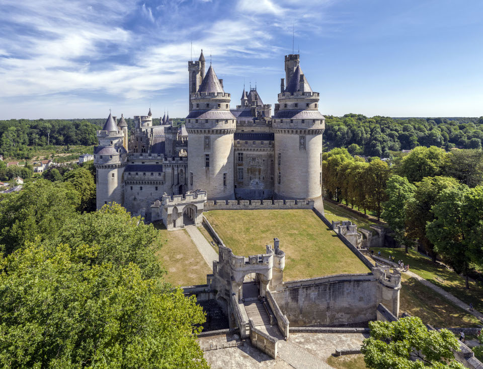 pierrefonds-le-r-ve-d-un-architecte-amoureux-du-moyen-ge